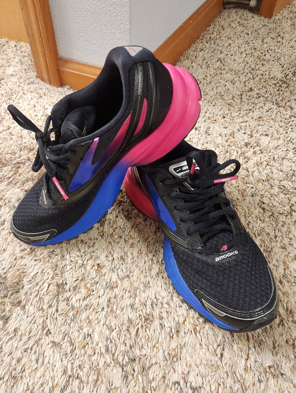 Brooks Launch 4 Black Running Sneakers with Blue & Pink  6.5